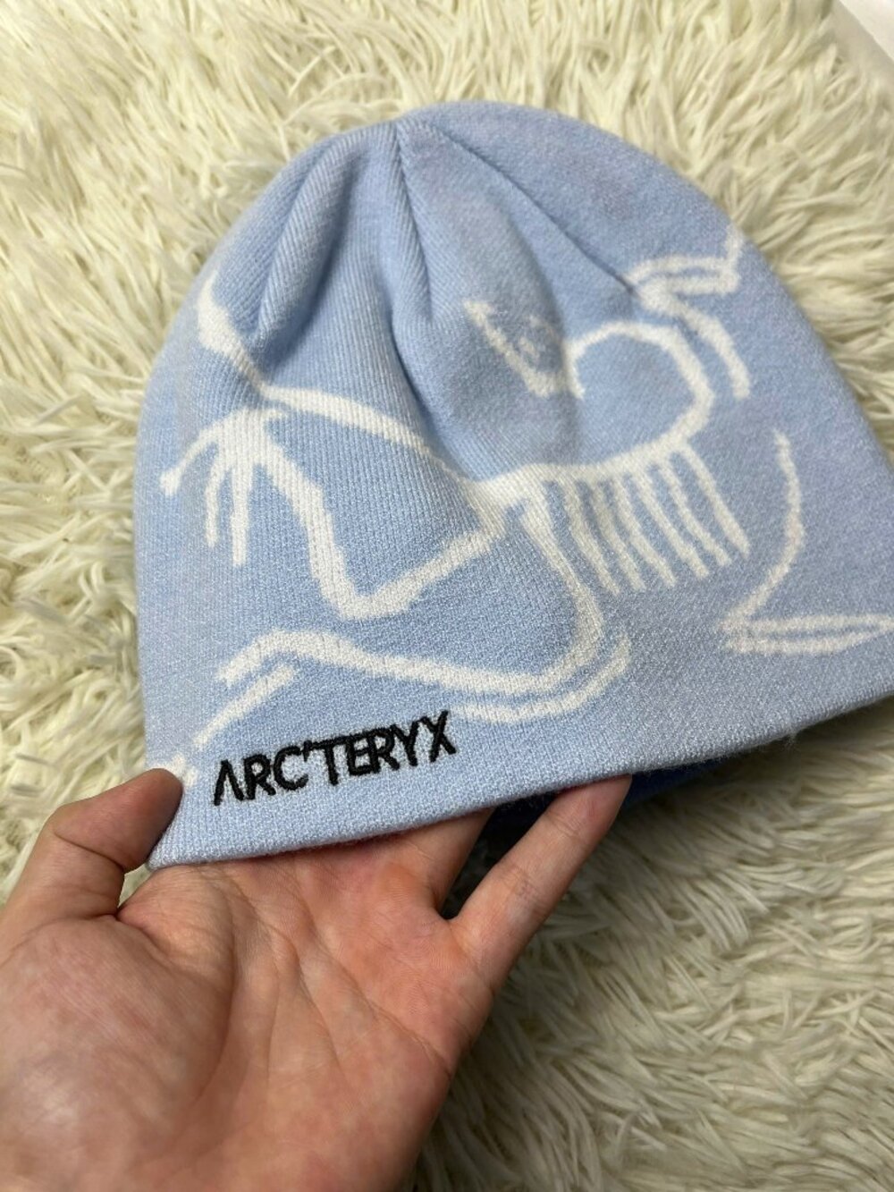 Vintage Mountain Pattern Beanie Hat Blue Knit Winter Cap Outdoor Adventure Style